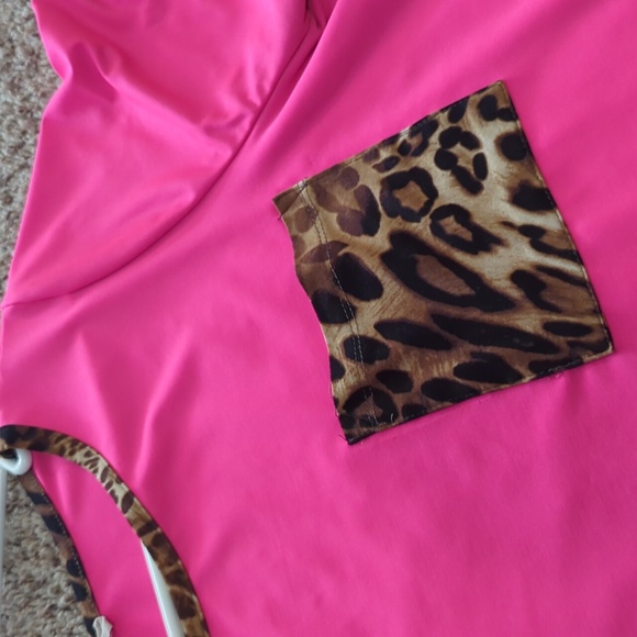 Top - Picture 2 of 2